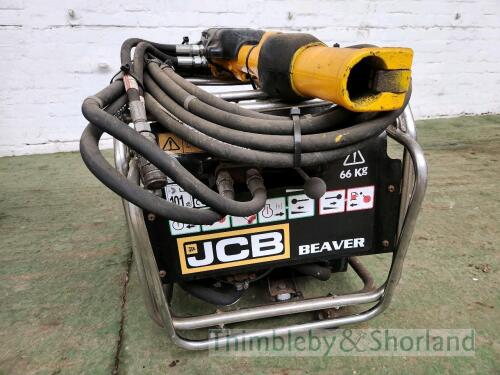 JCB Beaver hydraulic pack hose and gun