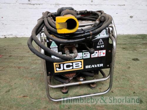 JCB Beaver hydraulic pack hose and gun