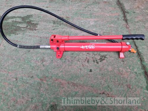 Clarke hydraulic hand pump