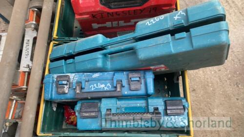 2 Makita hammer drills and Makita torch