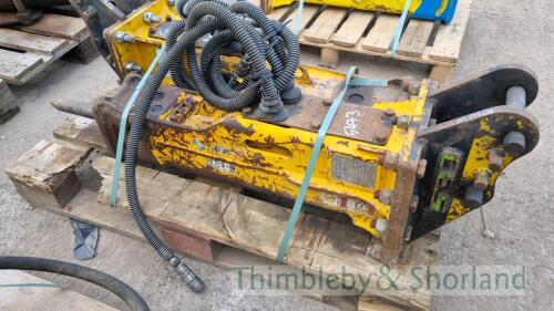 OKB B150 breaker