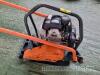 Belle LC3251 petrol plate compactor - 3