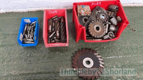 Large quantity of milling cutters