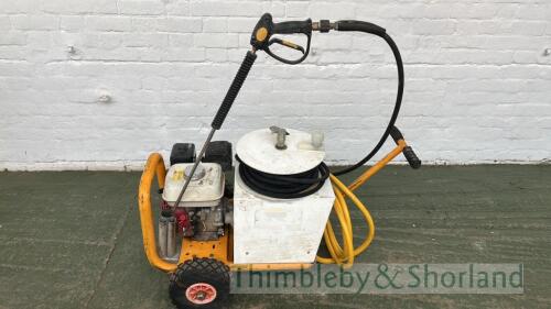 Brendon petrol power washer