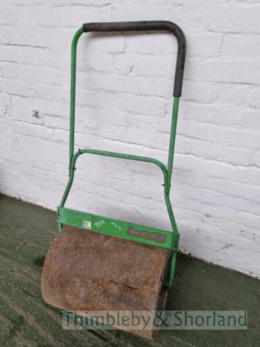 Garden roller