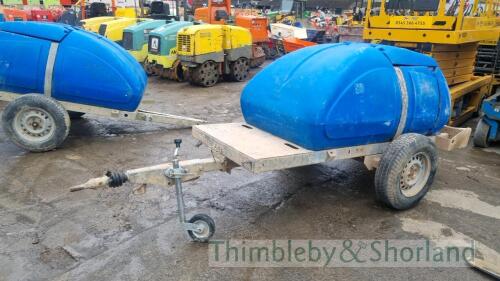 Western single axle poly bowser