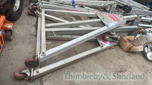 2 porta gantry legs and roller