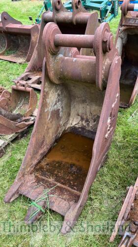 Excavator bucket