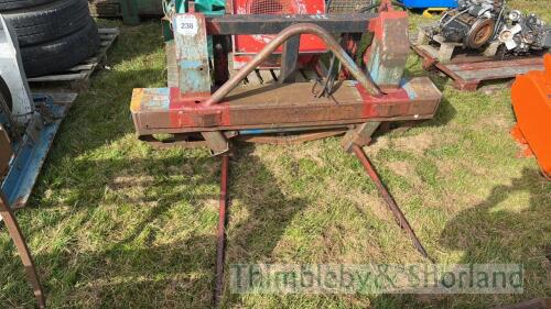 Hydraulic bale spike, Manitou brackets