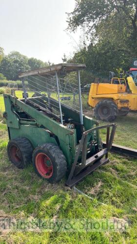 skidsteer - Isuzu engine