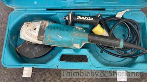 Makita GA9020 angle grinder