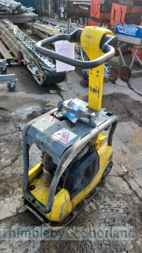 Wacker diesel reversing plate compactor