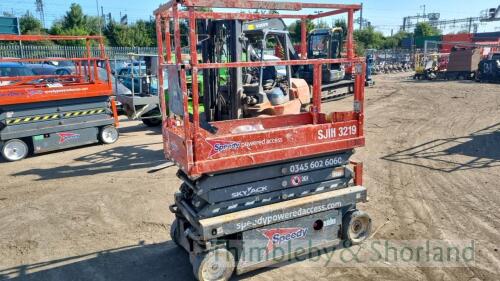 Skyjack SJ3219 electric scissor lift (2018) 1130