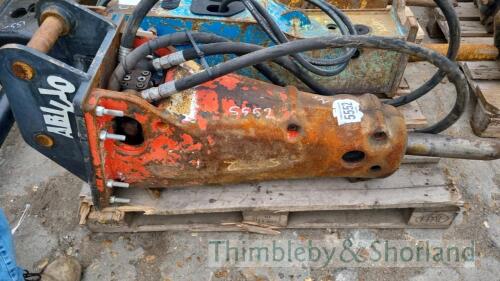 Rammer 555 hydraulic breaker