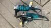 2 Makita GA9020 angle grinder