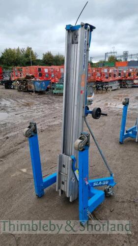 Genie SLA10 material lift D100498