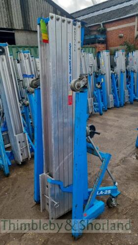 Genie SLA25 material lift MA0391039