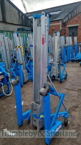 Genie SLA10 material lift C119012