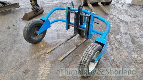 Rough terrain pallet truck MA1493636