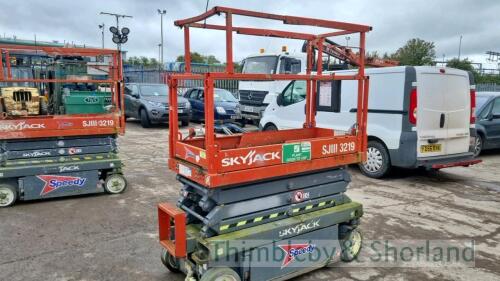 Skyjack SJ3219 electric scissor lift (2017) MA1295437