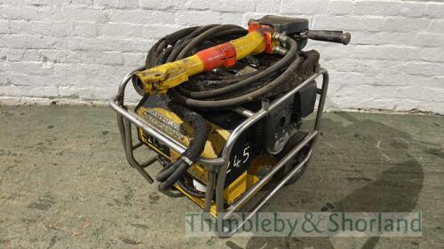 Atlas Copco hydraulic pack hose and gun (245)