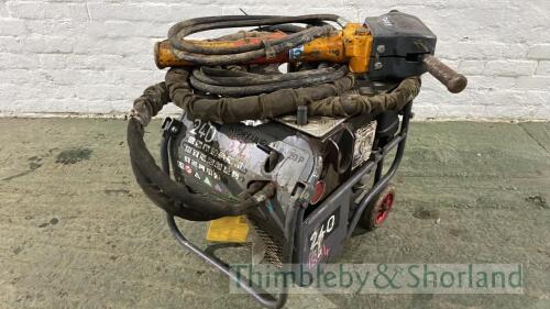 Atlas Copco hydraulic pack hose and gun (240)