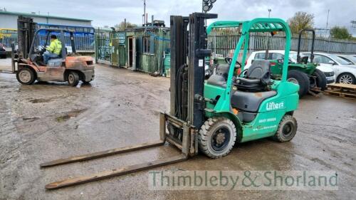 Mitsubishi 2.5T gas forklift