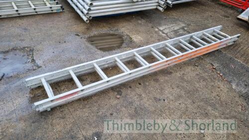 Aluminium double ladder