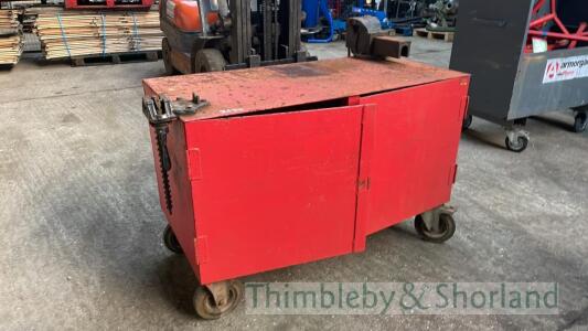 Workshop cabinet with vice 790994