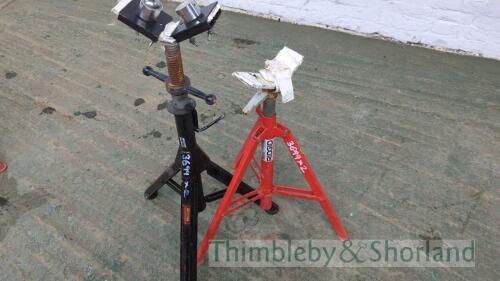 2 Ridgid folding pipe stands 795804, 789785