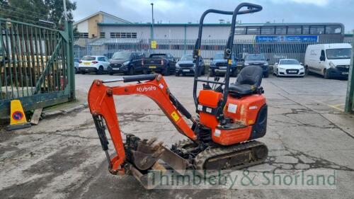 Kubota K008 mini digger (2016)