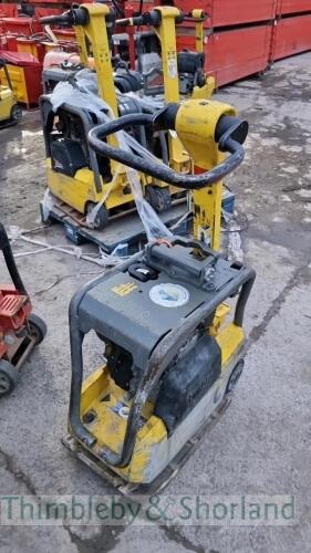 Wacker DPU 2540 diesel reversing plate compactor