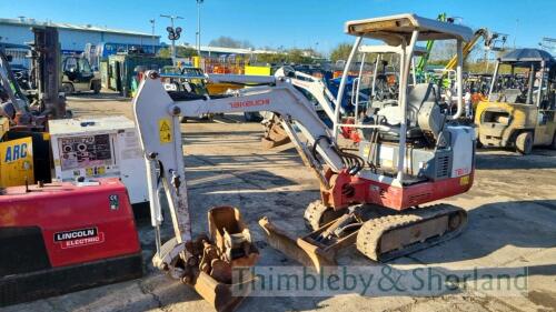 Takeuchi TR016 mini digger (2010)