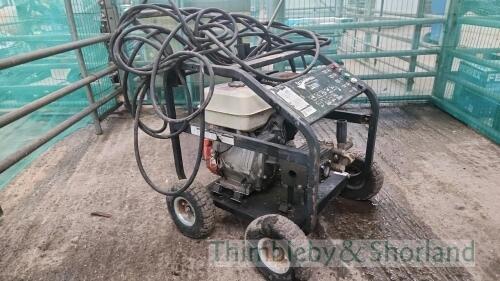 Petrol power washer