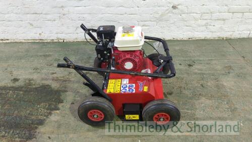 Camon LS42 petrol lawn scarifier