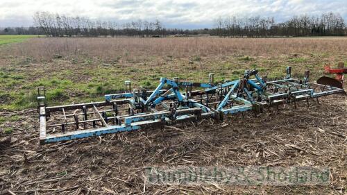 Hydraulic folding mounted 20ft sprint tyne cultivator