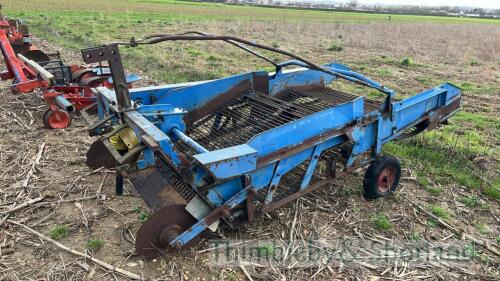 Asa-Lift root crop lifter