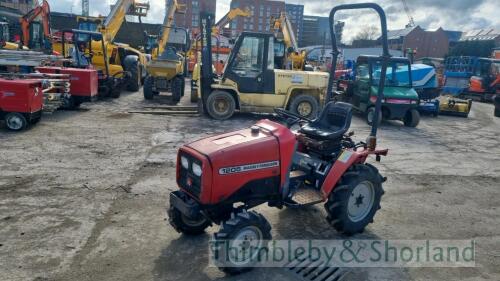 Massey Ferguson 1205 tractor 456 hrs