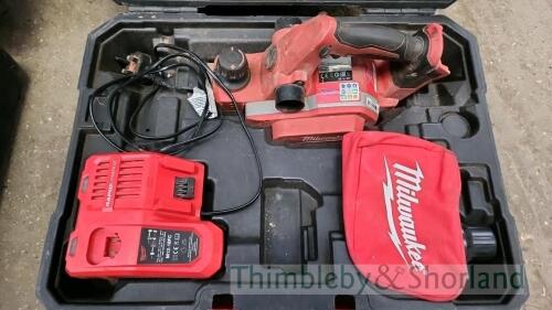 Milwaukee cordless planer