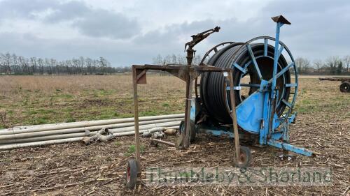 Wright Rain WR75.270 irrigation reel and wheeled sprinkler plus approx 30 galvanised pipe sections