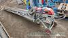 Bumpa tile conveyor