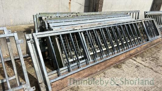 14 sheep feed barriers with 4 gates, with 6 posts and 12 pins 2 x 14ft 6in, 12 x 10ft