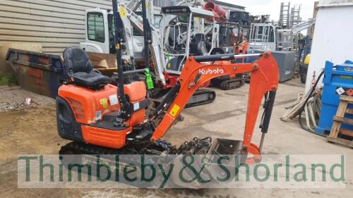 Kubota K008 micro excavator (2016) 1651 Hrs Expanding rubber tracks, blade 5 buckets Current LOLER certificate