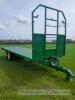 Twin axle 28ft bale trailer, air and oil brakes and flashing beacon - 2