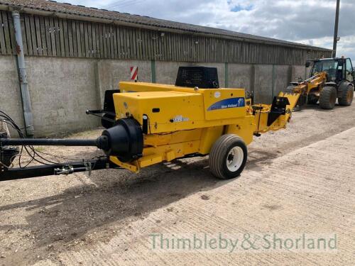 New Holland BC5070 long chamber wide pickup baler (2019) 10,000 bales a year Serviced each season