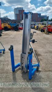 Genie SLA10 material lift MA0390525