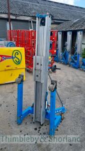 Genie SLA10 material lift C105362