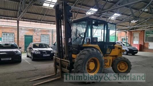 JCB 926 straight mast forklift (2000)