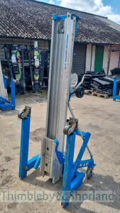 Genie SLA15 material lift