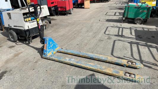 Long reach pallet truck MA1794733